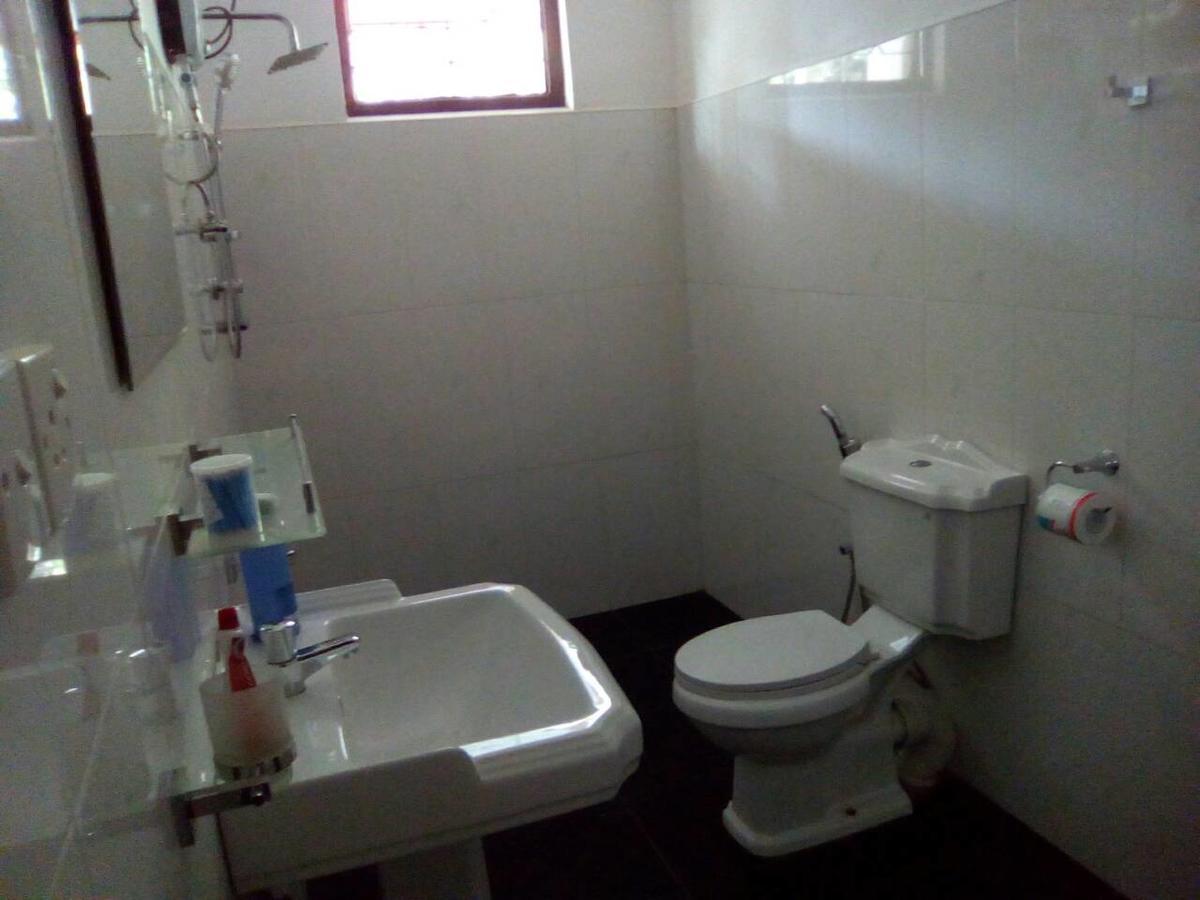 Miracle Villa Канди Екстериор снимка