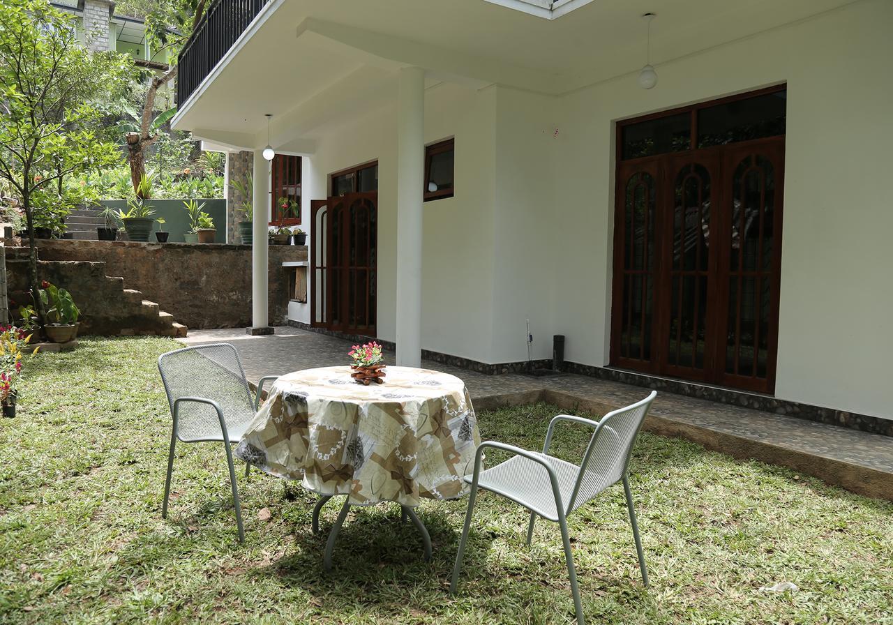 Miracle Villa Канди Екстериор снимка