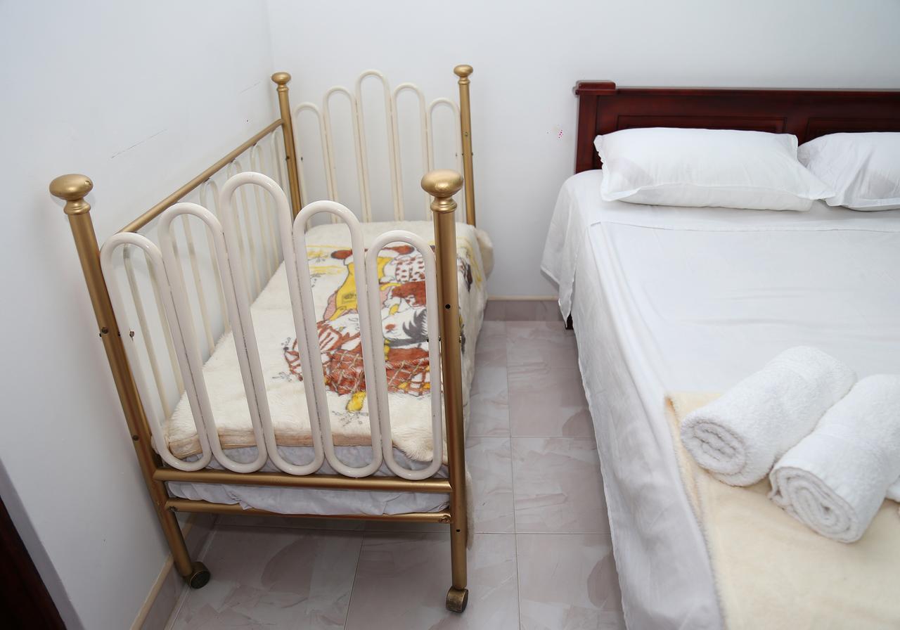 Miracle Villa Канди Екстериор снимка