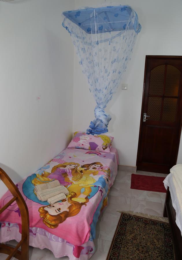 Miracle Villa Канди Екстериор снимка