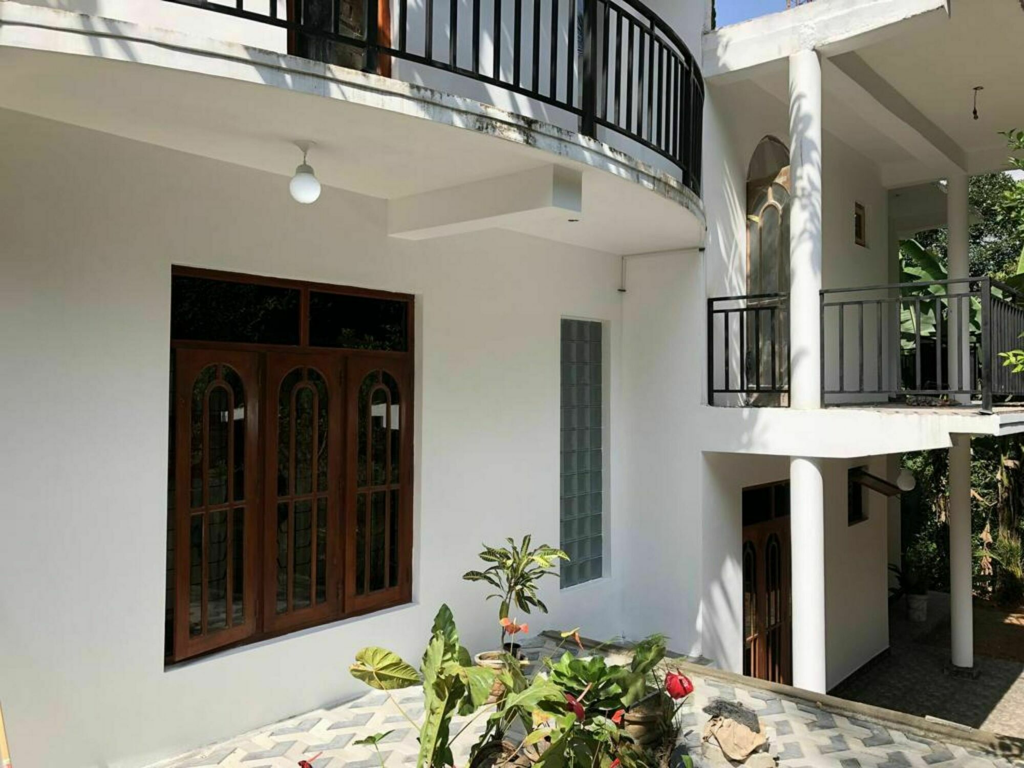 Miracle Villa Канди Екстериор снимка